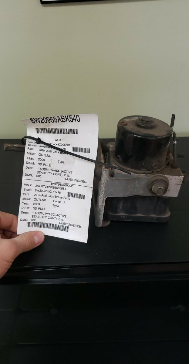 Mitsubishi Outlander ABS Pump Control Unit Module 4670A336