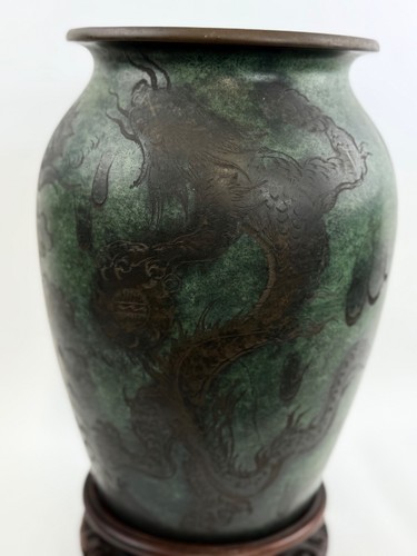 Paul Haustein “Dragons” Bronze Vase incised with Rampant Dragons 1929 for WMF - Picture 3 of 12