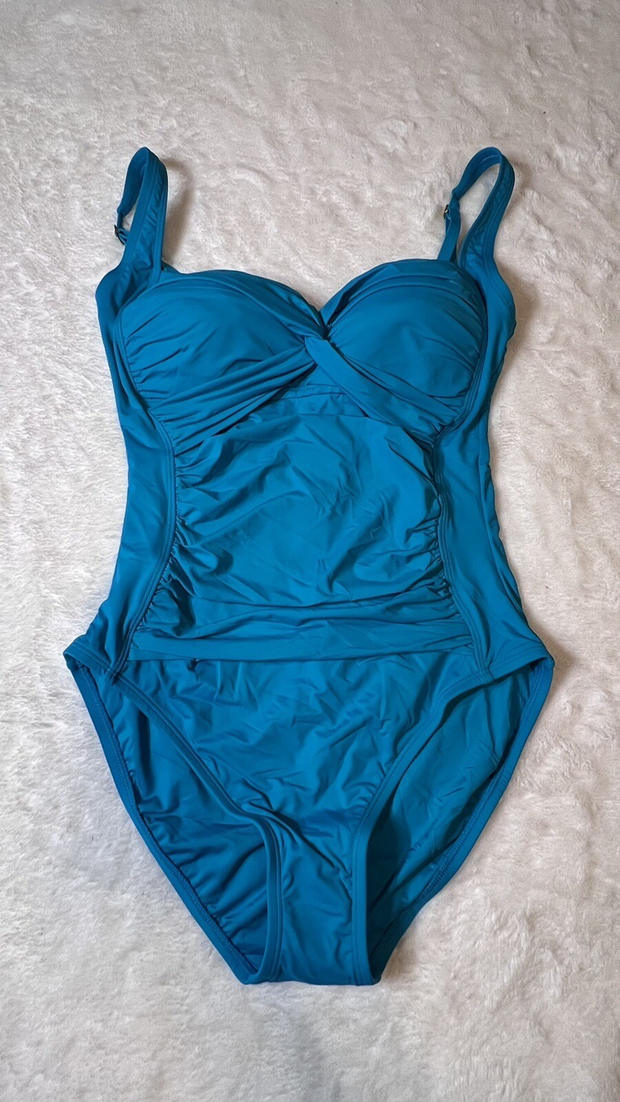 Foto 1 di 6