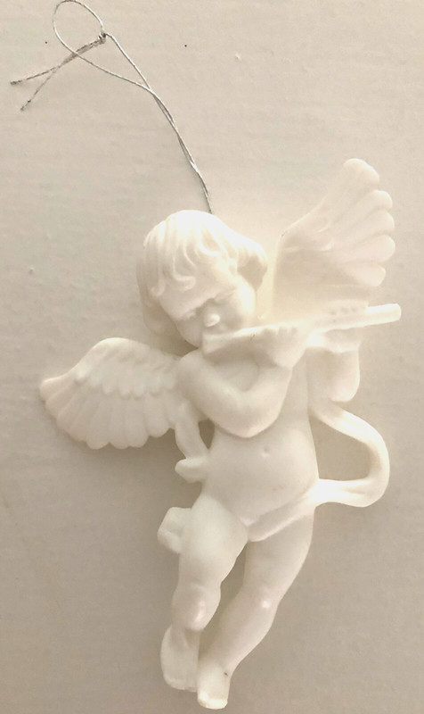 FREE SHIP Vintage white plastic Cherub Angel w flute Mid '90s Christmas ornament