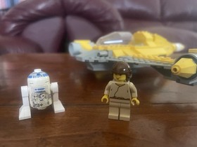 LEGO Star Wars Naboo Fighter 7141 Near Complete / R2-D2 & Anakin Minifigures