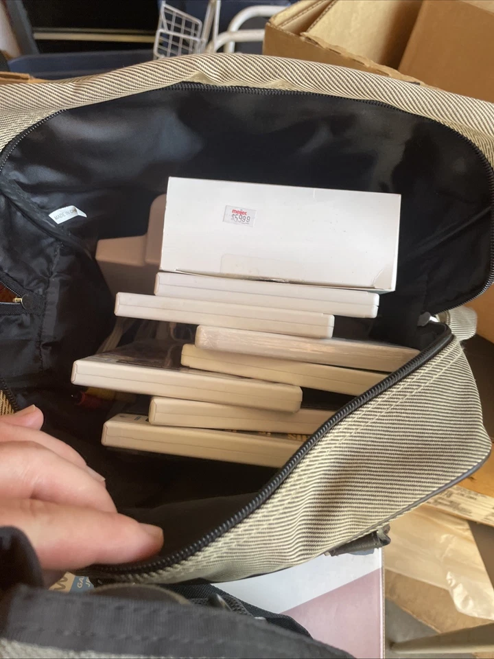 Wii Sports and Wii Sports Resort Bundle w/ ex games & travels storage bag lot - Image 3 of 4