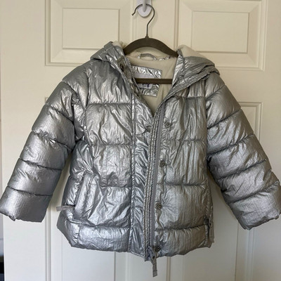 Amazon Essentials Girls Silver Hooded Puffer Jacket 3T Lined Zip Polyester