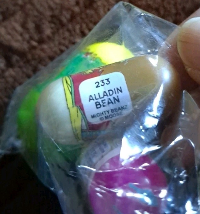 Mighty Beanz Series 4 Mega Edition  FIERCE DRAGON BEAN (247) 2003 New Plus 2