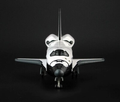 Hobby Master 1/200 Space Shuttle NASA, OV-105 Endeavour, STS-88 Start