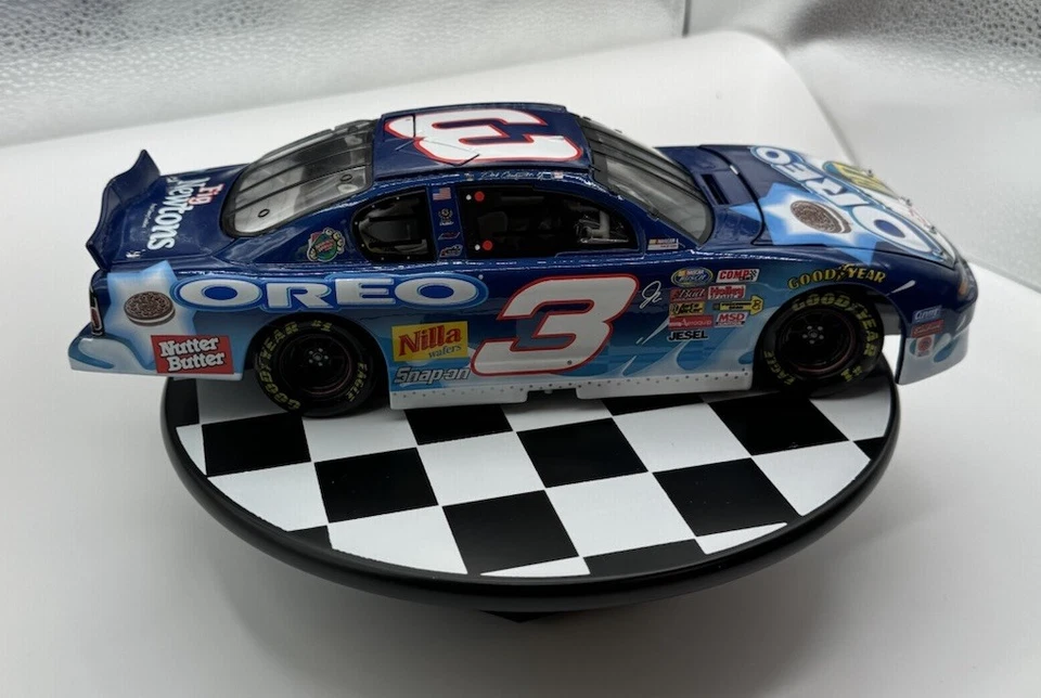 1:18 Scale Action Dale Earnhardt Jr. #3 Oreo/Ritz 2002 Monte Carlo 102405 NEW  - Image 2 of 4