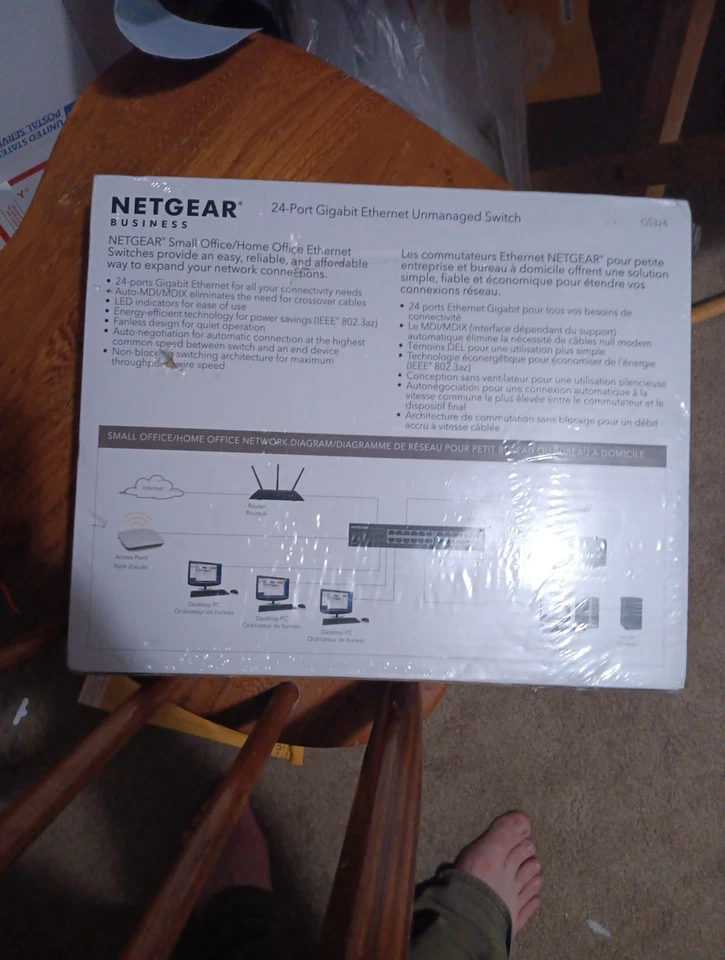 NETGEAR GS324-200NAS 24-Port Gigabit Ethernet Unmanaged Switch - Black - Image 2 of 3