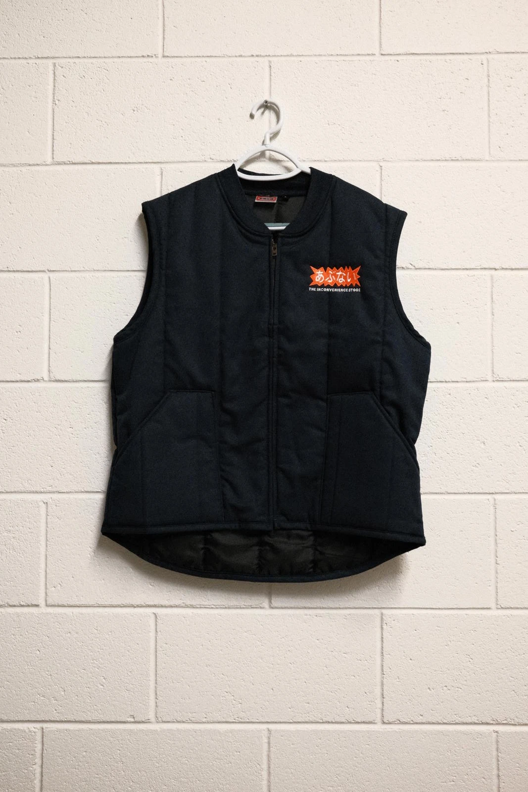 The Inconvenience Store Black Sleeveless Puffer Vest SIZE L