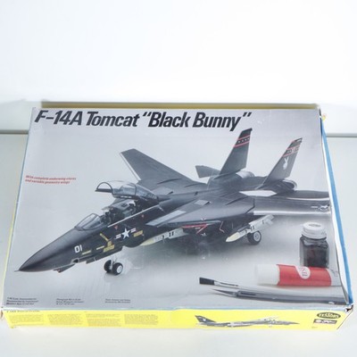 VTG Testors F-14A Tomcat Black Bunny  1:48 Model Kit No Decals or instructions