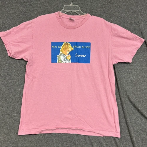 T shirt rose homme Supreme taille XL « Not By Bread Alone »