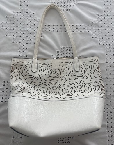 White Unbranded Purse w/Gold Interior, Cutout Design. - Picture 4 of 9