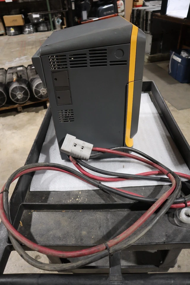ENERSYS EI3-HL-4Y ENFORCER IMPAQ FORKLIFT BATTERY CHARGER 480V 3PH 50/60HZ - Image 2 of 4
