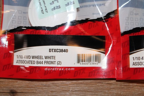 FOUR Duratrax 1/10 4WD Wheel White Associated B44 Front (4) DTXC3840 New - Picture 2 of 3