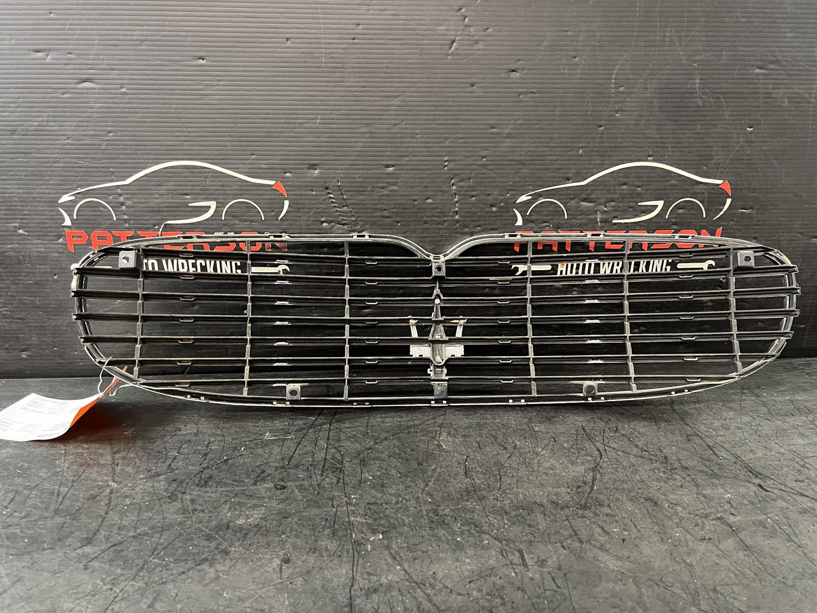 03-08 MASERATI QUATTROPORT FRONT UPPER CHROME GRILL GRILLE