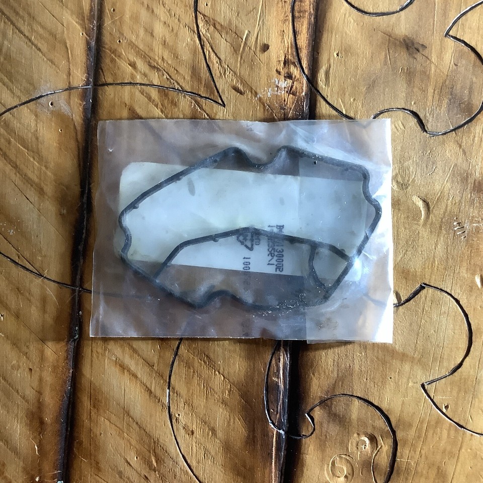 Genuine MercedesBenz OM642 Oil Filter Housing Gasket A6421840080 NEW