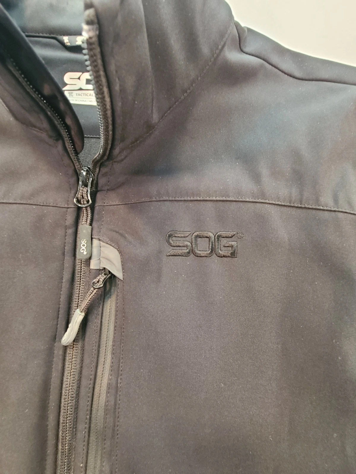 SOG Black Softshell Jacket Men's XL Zip Stand-Up Collar Lined Logo Casual image 2