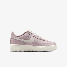 NWOB Nike Grade School Air Force 1 Low Size 7Y White/Pink FV5948-601