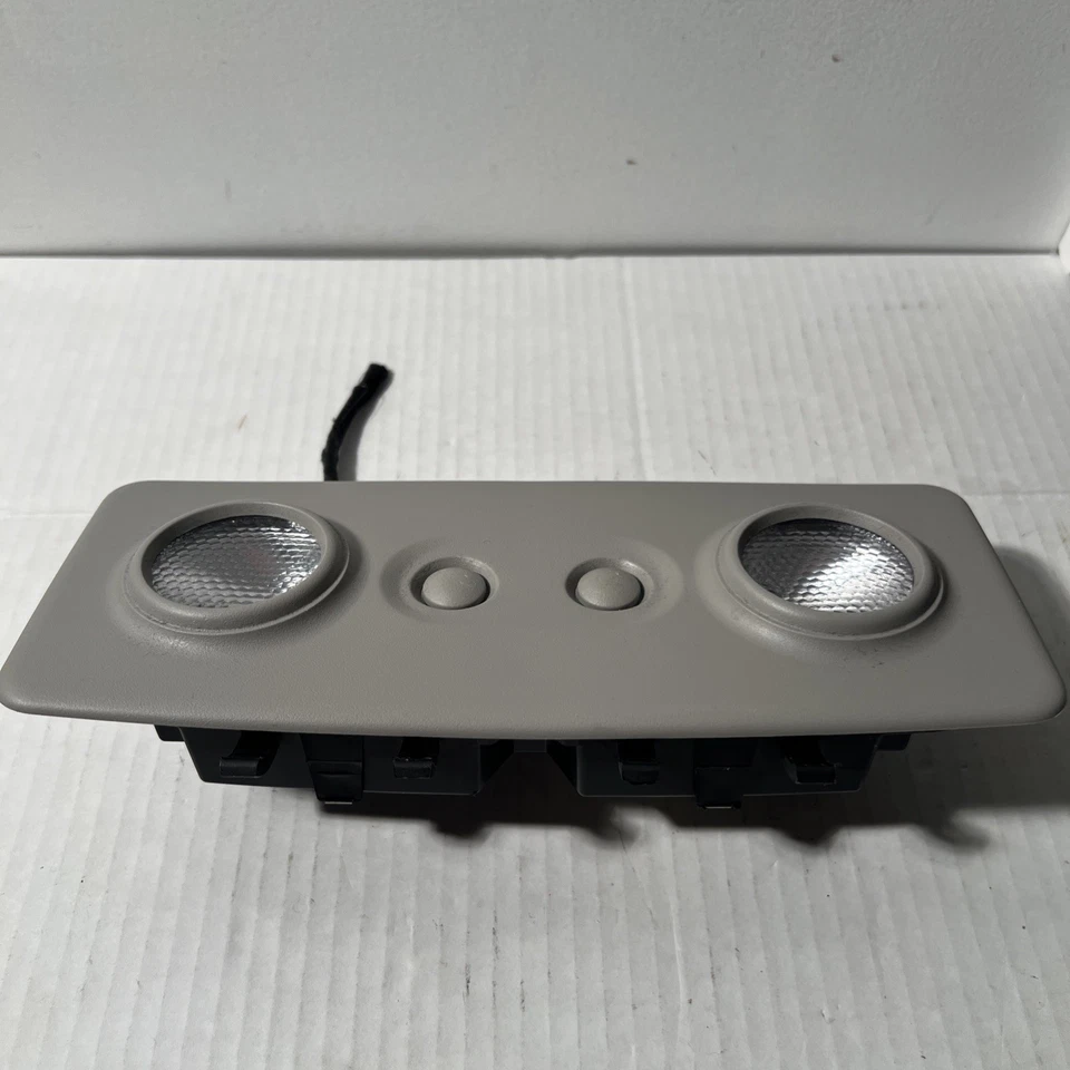 OEM 2013-2017 雪佛兰 Traverse 高架上车顶控制台圆顶地图灯 — 第 4/4 张图片