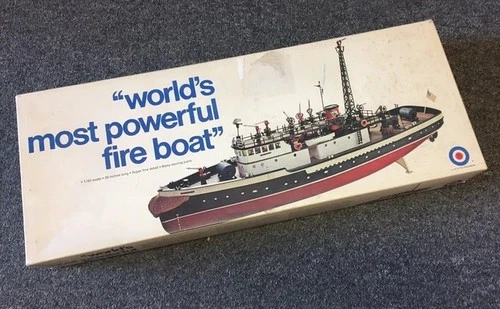 VINTAGE ENTEX MODEL KIT "FIRE FIGHTER" BOAT #8477, RARE!! Open Box. Read.