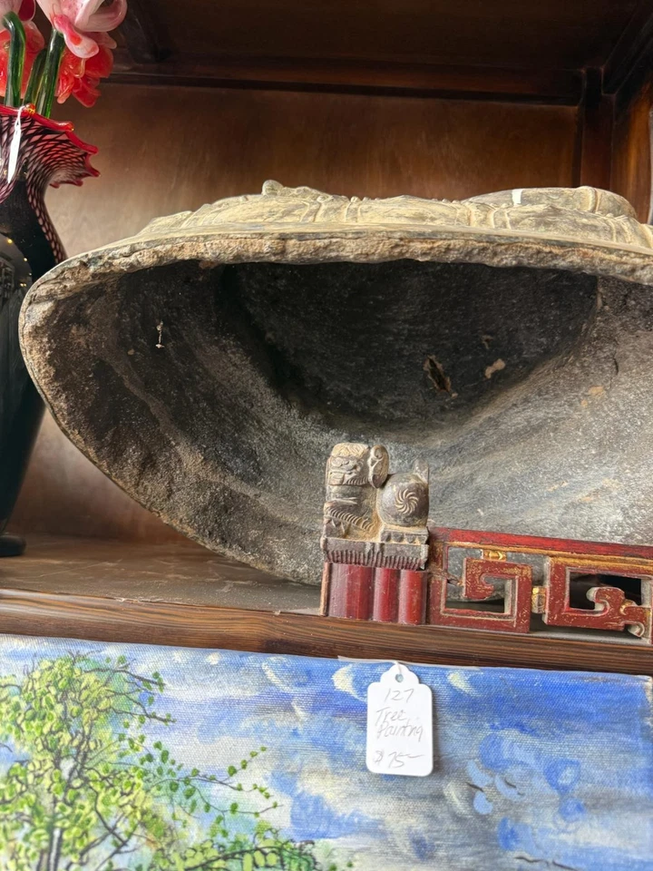 Antigua estatua de metal de Bhudda Foto 4 de 4