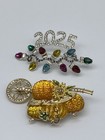 Anne Klein assorted 2025 New Years Pumpkin Brooch Bundle 2 pcs 28.4g — photo 4