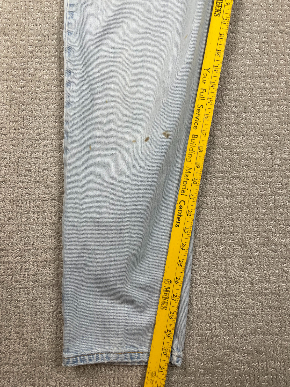 Vintage Levis 560 Jeans Fits Mens 30x31 Light Wash Denim Loose Fit Tapered USA thumbnail 3