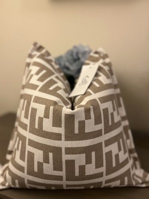 Taupe & Beige Geometrischer Jacquard Kissenbezug Luxus Strukturkissen | Paspelierung