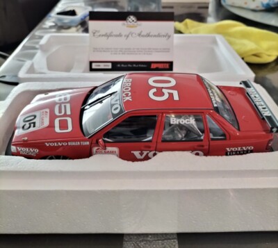 1996 Volvo Autoart Volvo AUTOart 1:18 Scale VOLVO 850R Sedan 1996