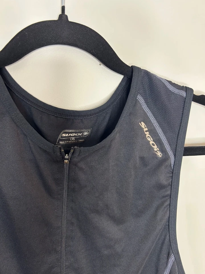 Sugoi cycling vest 3/4 zip 2 pocket black reflective sz L running cycling racing - Image 2 of 4