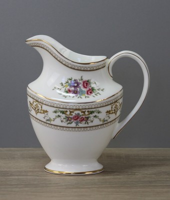 Royal Doulton Alton Milchkännchen Sahnegießer Höhe ca. 11,2 cm / Mangel
