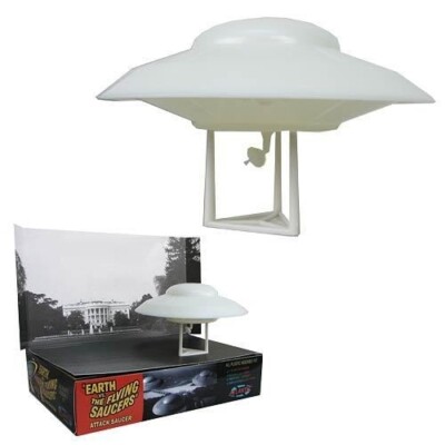 ATLANTIS EARTH VS THE FLYING SAUCERS First Release Kit RARE!