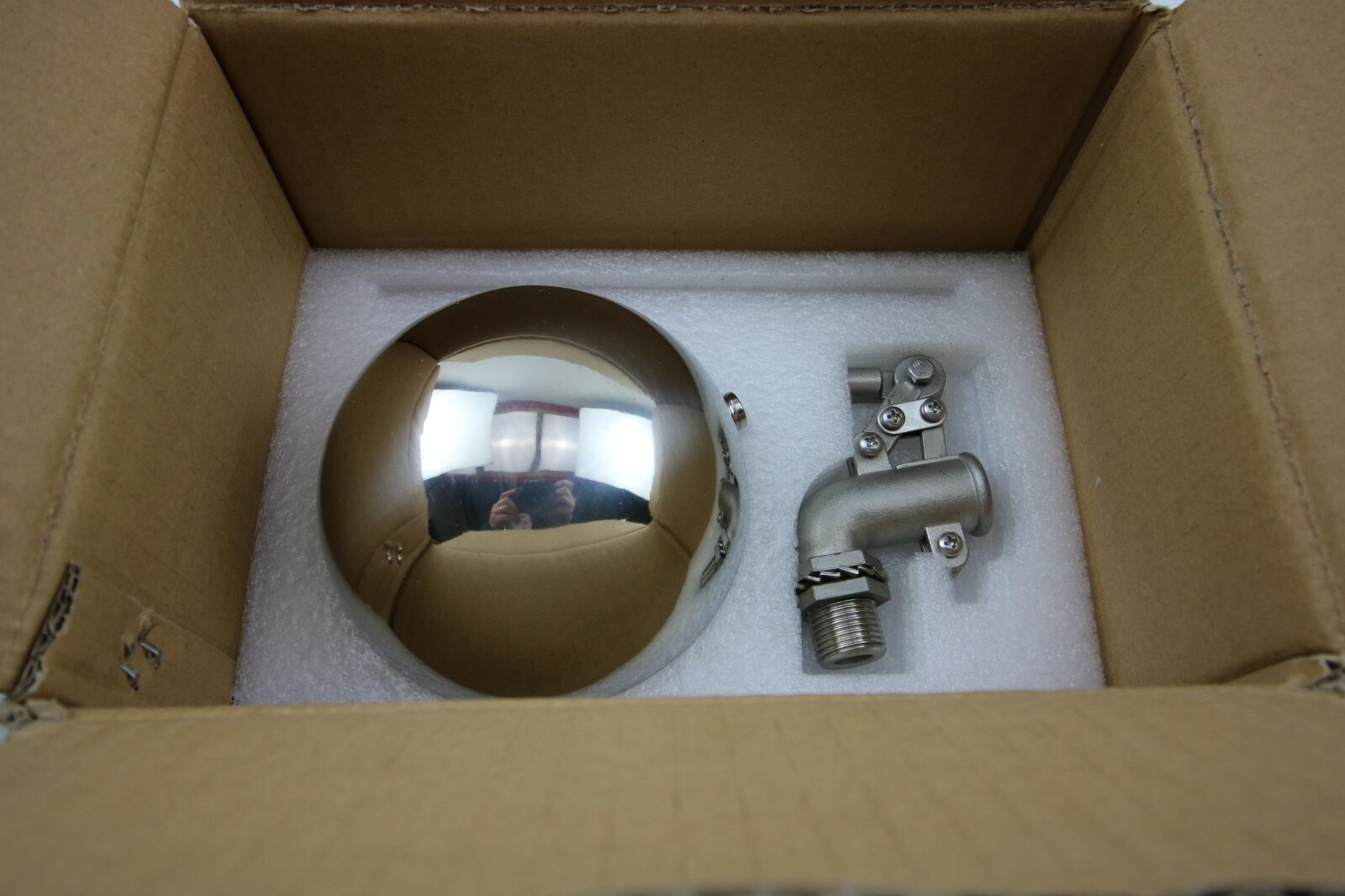 Bermad Irrigation #60M 1/2" SS 316 Metal Modulating Horizontal Float ...