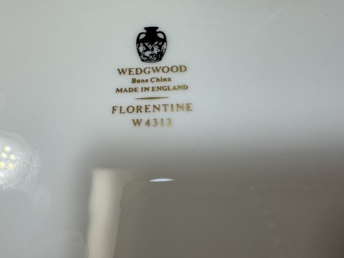 (11) Wedgwood 'Florentine Black' 8.125 Inch SALAD PLATES W4312 - Picture 10 of 10