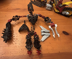LEGO BIONICLES Cendox V1 (8992) & Glatorian Stronius (8984) ** READ **