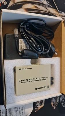  100Base-TX auf 100Base-FX EU Stecker NEU verpackt