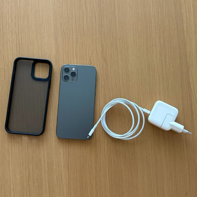 Apple iPhone 12 Pro 128GB Grau ohne Simlock 6,1 Zoll inkl. Hülle Netzteil