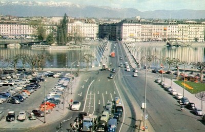 Mont Blanc Bridge & JJ Rousseau Island, Geneva, Switzerland, UNP, EXC --POSTCARD