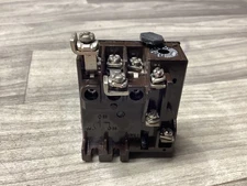 KLOCKNER MOELLER BIMETL RELAY 600V AC 6 AMP  Z0-2,1-CNA #109N84