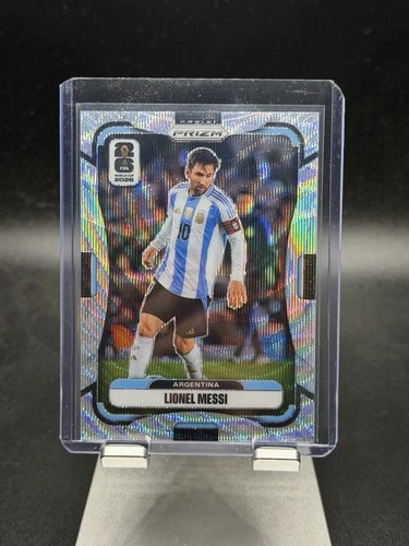 Lionel Messi 2026 FIFA World Cup Silver Wave Prizm #10