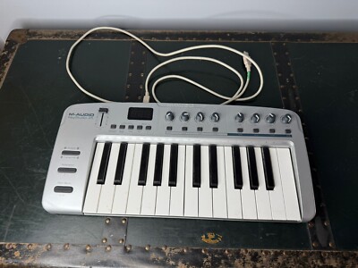 M-Audio KeyStudio 25 MIDI Controller Keyboard Mini USB Board As Photographed