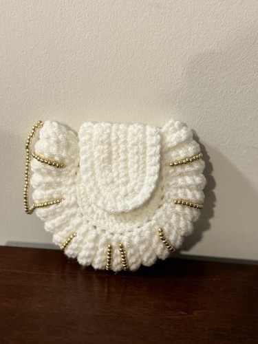 Crochet Cardholder White Small Wallets For ID Seashell Shape Boho Beachy Button - Picture 4 of 5