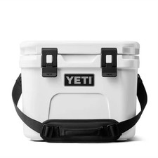 YETI Roadie 15 Hard Cooler with DoubleDuty Shoulder Strap Brand New