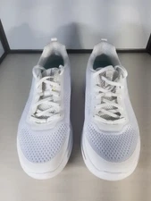 Skechers Women's Go Walk Arch Fit-Motion Breeze Sneaker Size 9 NWOB