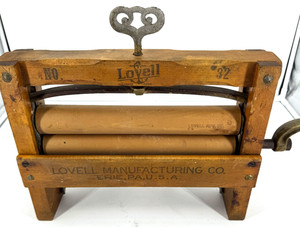 Antique Lovell Mfg. Co. No. 32 Wooden Laundry Wringer  Erie, Pa USA Wood Steel