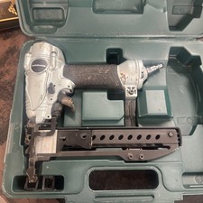 Metabo N3804AB3 18-skala 1/4" Wąska korona Zszywacz wykończeniowy 1-1/2" Fabrycznie nowy