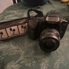 Minolta Maxxum 300si SLR 35mm Film Camera w/ AF Zoom Lens Disney Strap