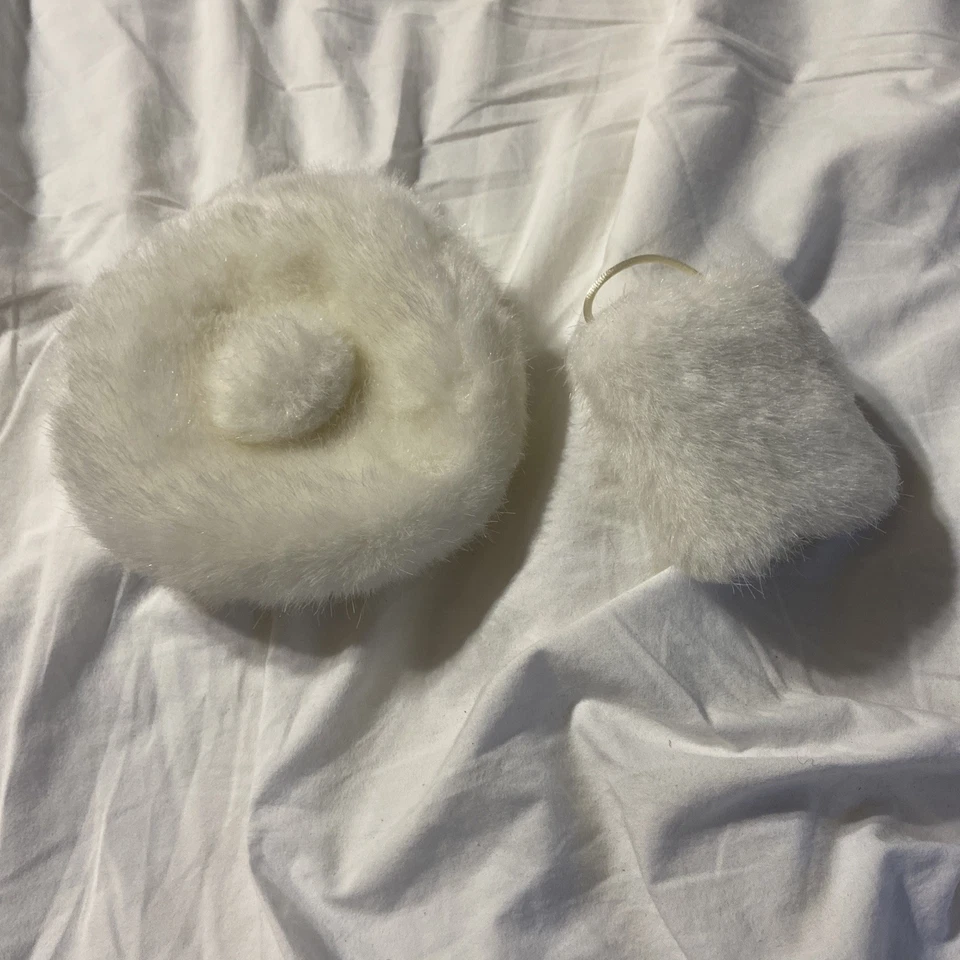 Pleasant Co. American Girl Samantha Winter Story Plaid Cape Hat Muff Shoe Covers - Image 4 of 4