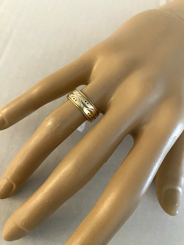 Anillo de boda tallado en arte de oro de 14k talla 6,25 WG YG 2 tonos 4,3 g 7 mm vintage Foto 3 de 4