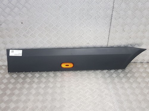 Rear fender trim