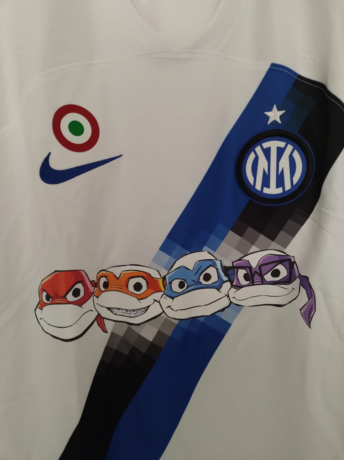 Foto 2 di 8